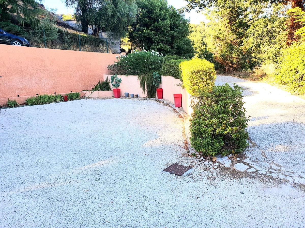 Le Nid De Darshan 2 Personnes Collobrières Dış mekan fotoğraf